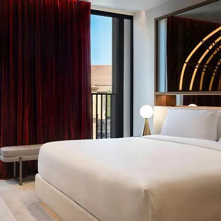 Hotel W