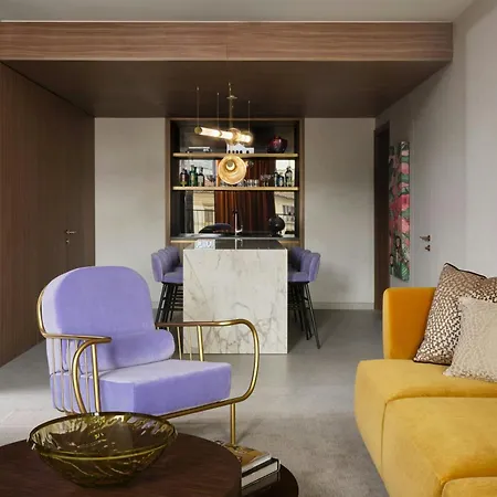 W Hotel 5*