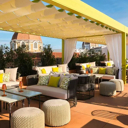 W Hotel 5*
