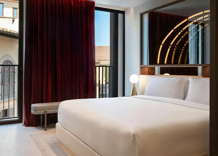 Hotel W