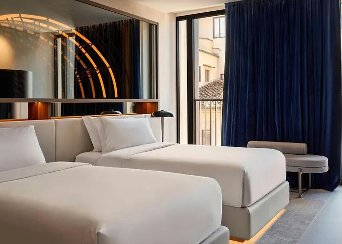 Hotel W