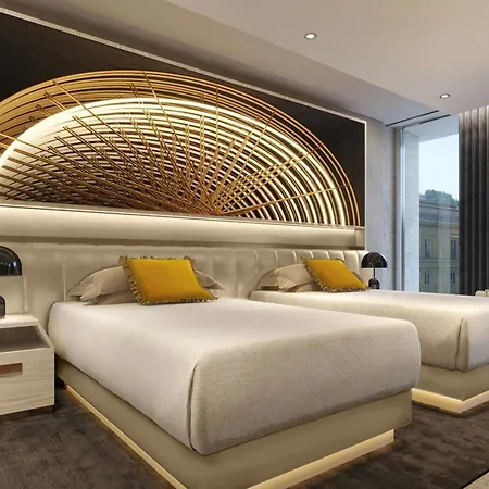 W Hotell *