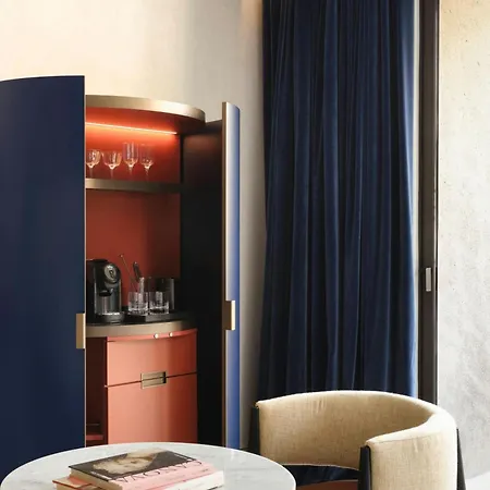 Hotell W