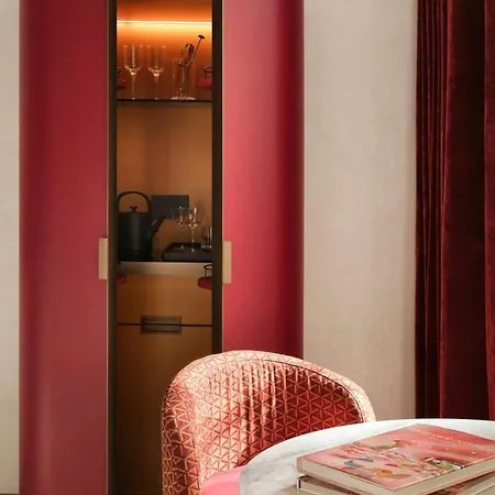 W Hotell