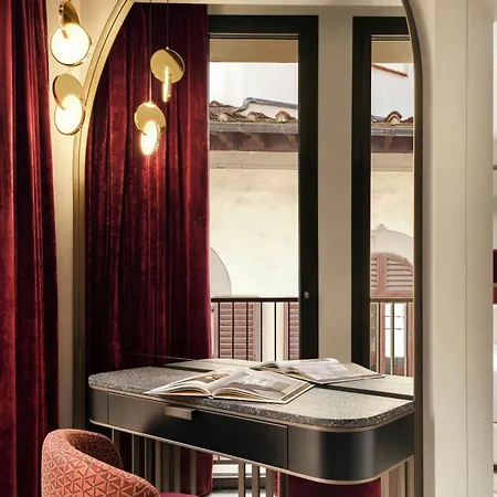 Hotell W *